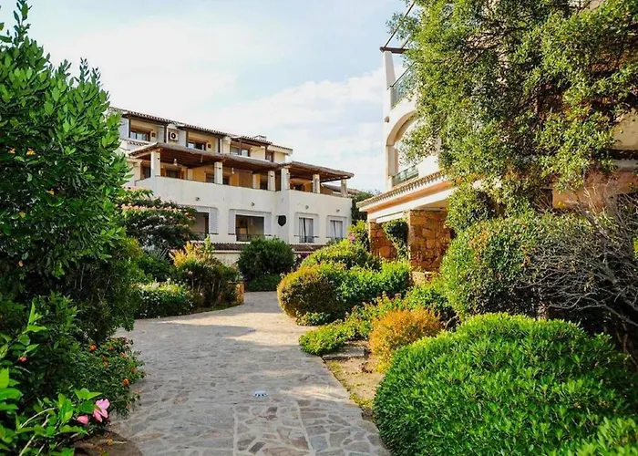 Coastal Retreat In Apartamento Porto Rotondo